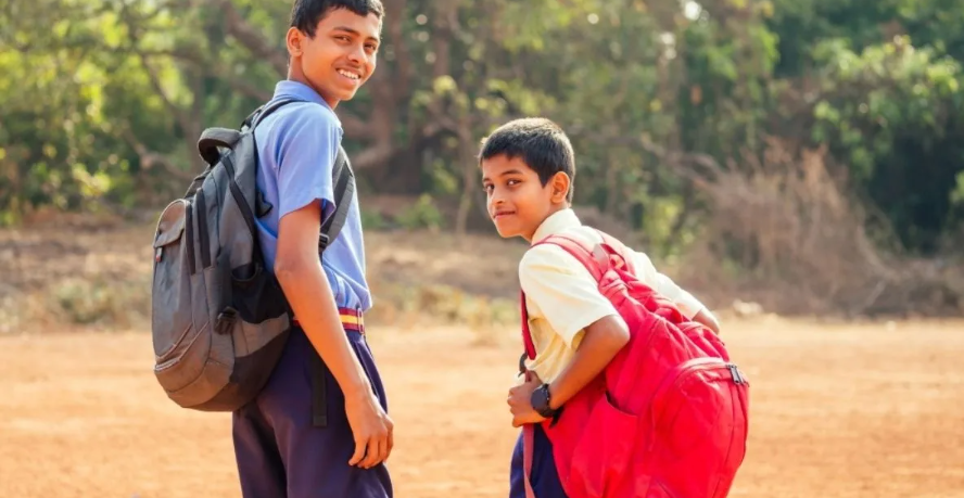 Best 50+ छोटे भाई के लिए शायरी 2 Line | Chhote Bhai Ke Liye Shaayari