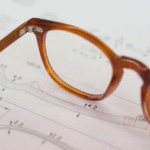 Understanding Eyeglass Frame Structure: A Complete Breakdown of Every Part